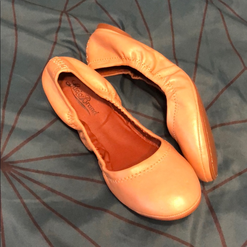 NWOT Lucky Brand ballet flats